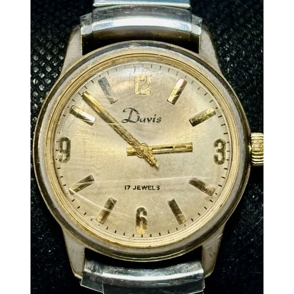Rare Vintage 1950s Davis Mechanical Men's Watch – 17 Jewels – Ticking!
